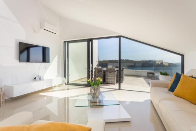 Luxury Apartment Anto With Sea View And Balcony Баньоле Екстер'єр фото