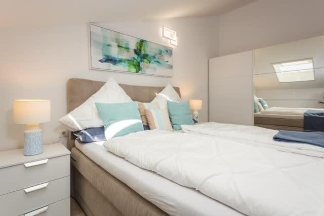Luxury Apartment Anto With Sea View And Balcony Баньоле Екстер'єр фото
